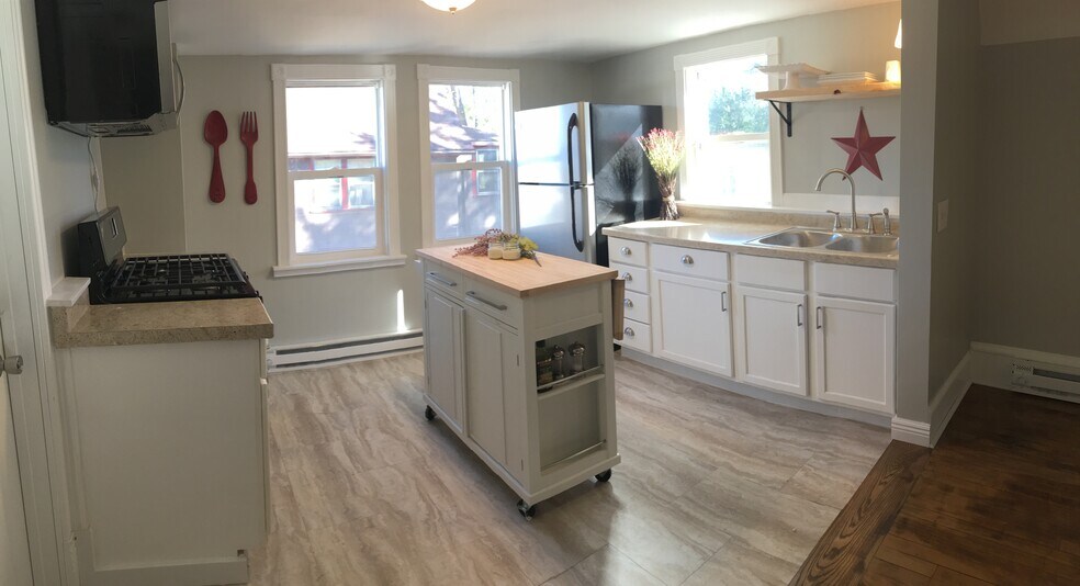 Brand new open concept kitchen with gourmet gas stove! - 1927 Washington Street Northeast