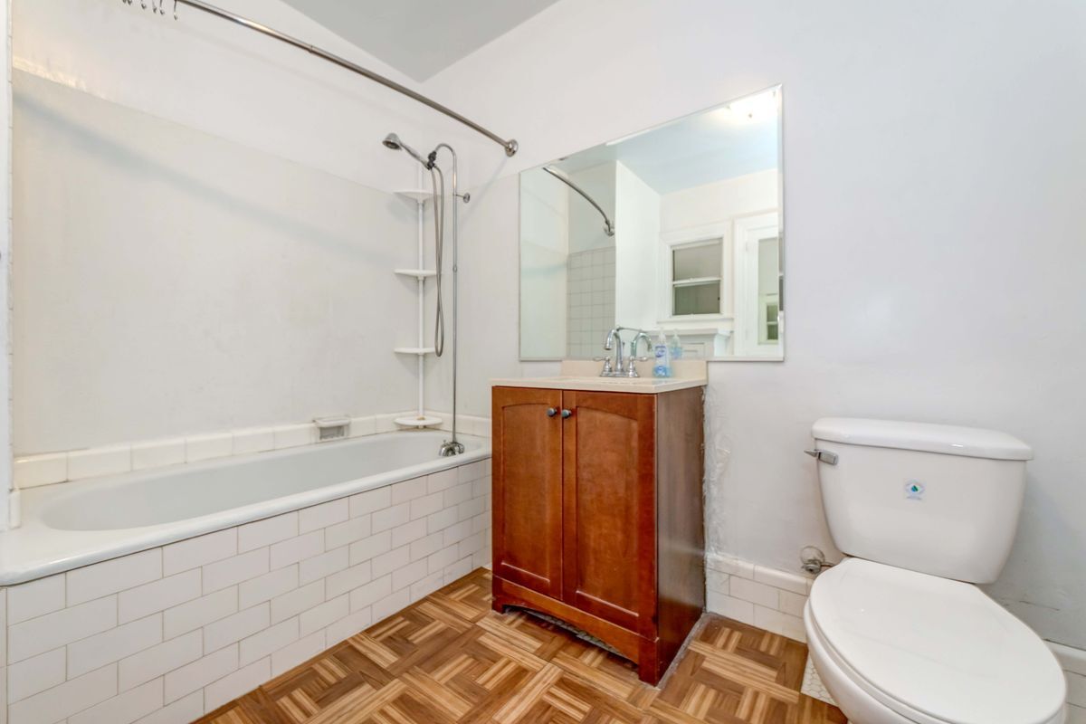 Building Photo - 1308 S Van Ness Ave