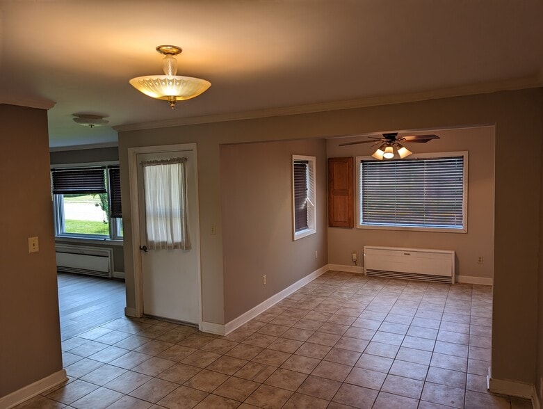 Dinning Area - 205 E Madison St