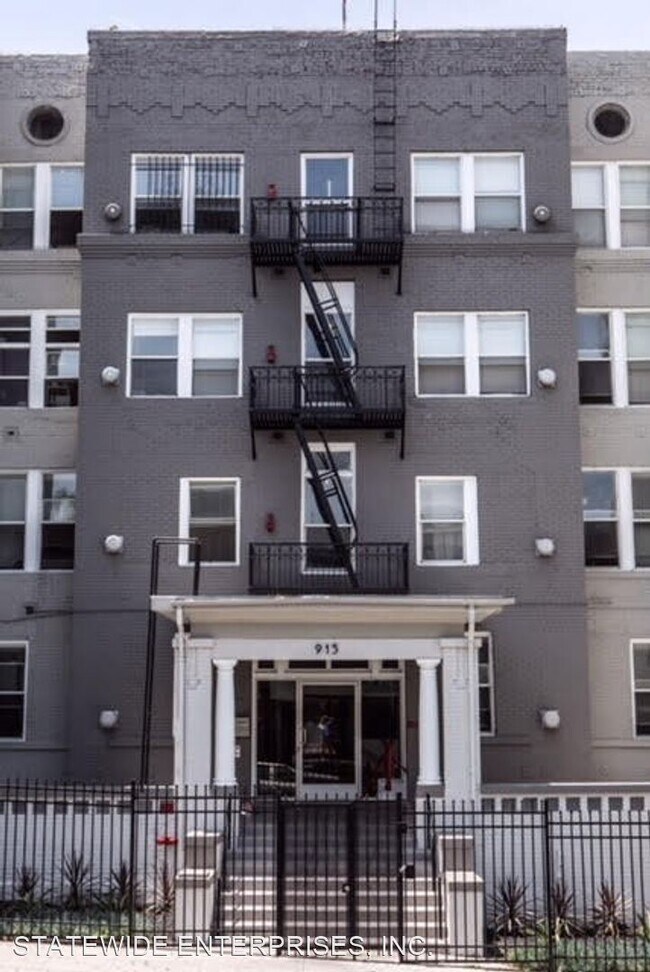 Primary Photo - 915 S Carondelet St