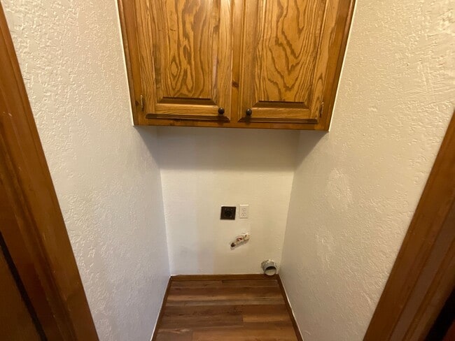 Building Photo - 508 Fire Light Dr