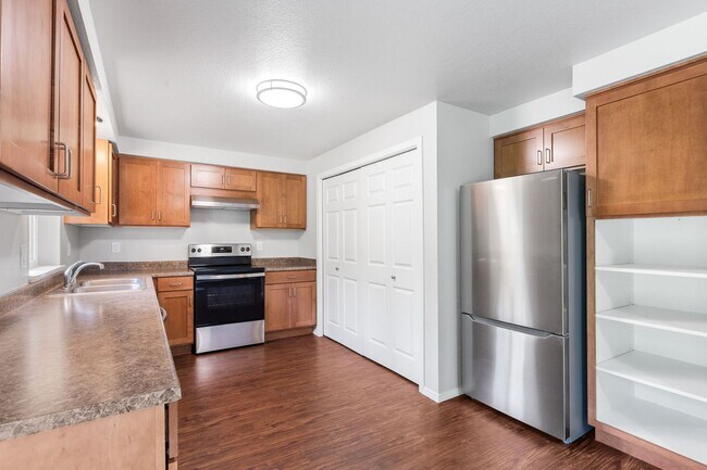 Building Photo - Recently updated 3 bdrm, 2 bath. Attached garage. Wrap around yard. Private upstairs bedroom and ...