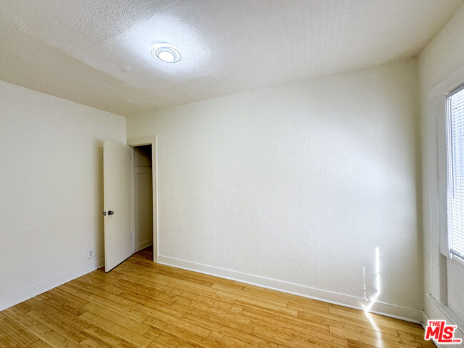 Building Photo - 4525 Franklin Ave