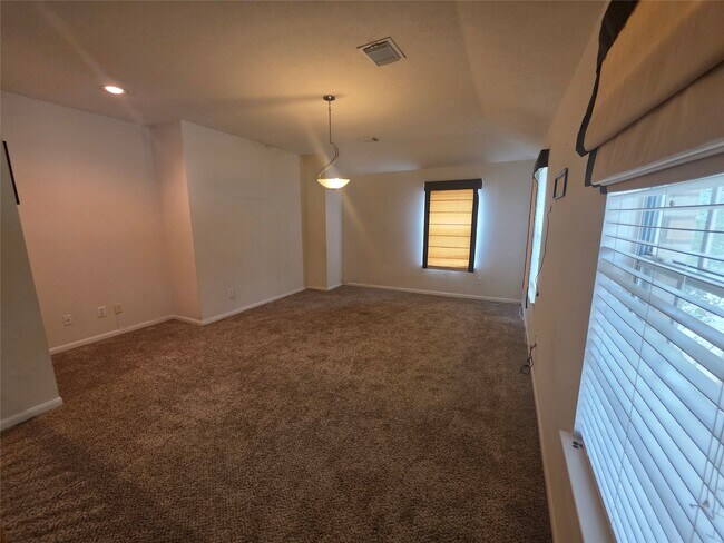 Building Photo - 2715 Riverhollow Ln