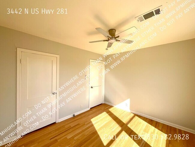 Building Photo - 3442 N U.S. Hwy 281