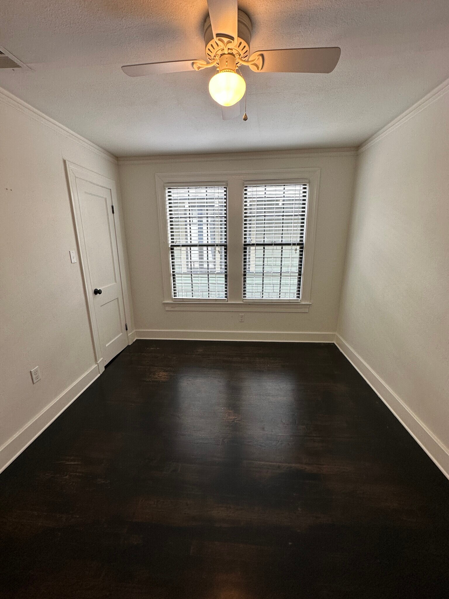 Building Photo - 772 Lakeland Dr