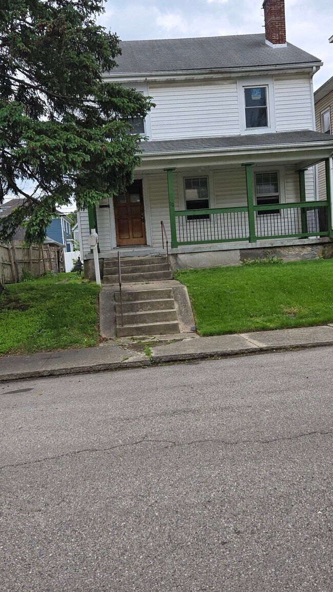 Primary Photo - 32 Gebhart St