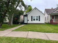Building Photo - 220 S 61st Ave W
