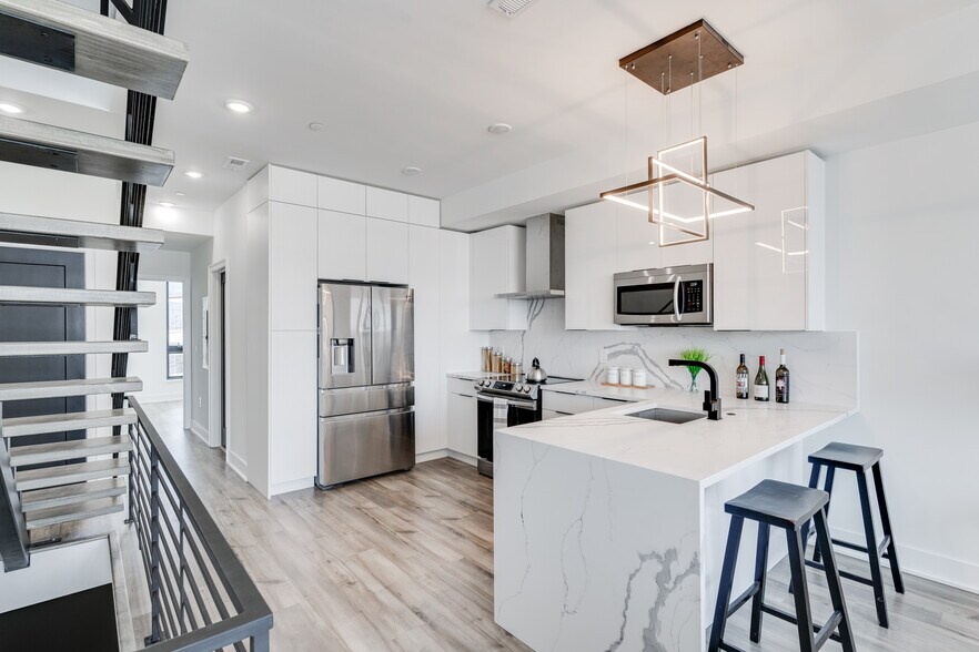 Building Photo - 2603 E Boston St