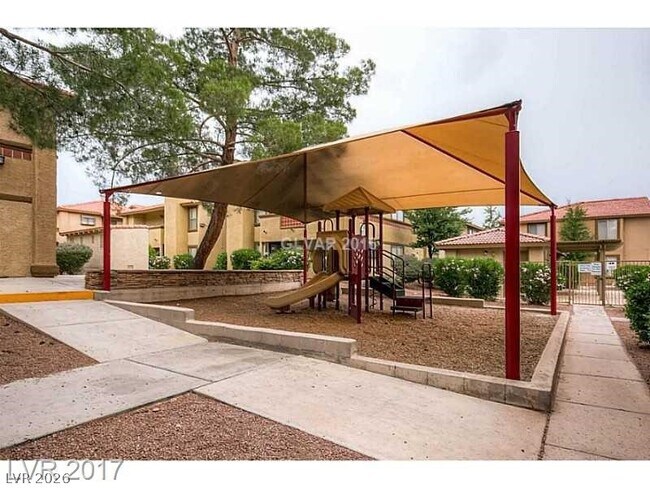 Building Photo - 7200 W Pirates Cove Rd