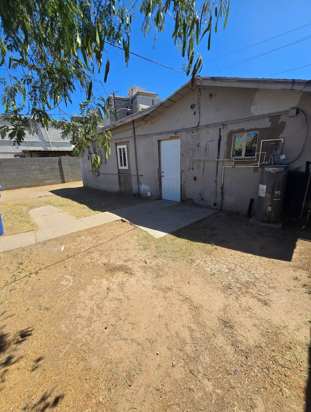Building Photo - 1608 S 7th Ave