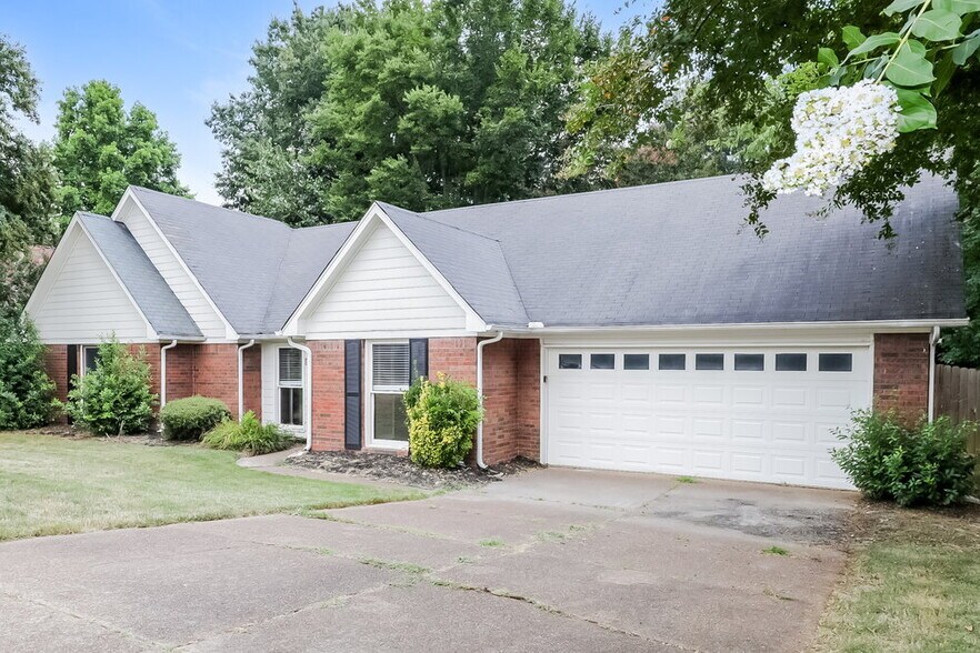 Building Photo - 488 Mysen Dr