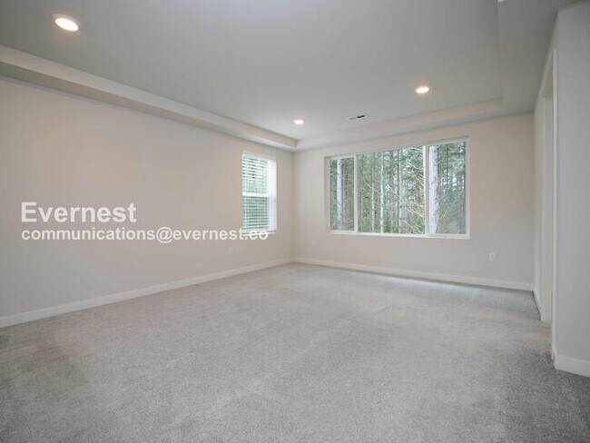 Building Photo - 33335 Crystal Ave SE