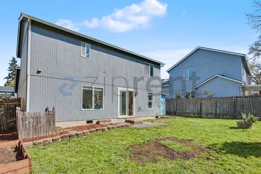 Building Photo - 19000 SW Strickland Dr