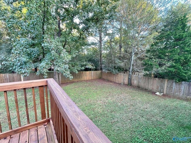 Building Photo - 105 Sugarwood Ct