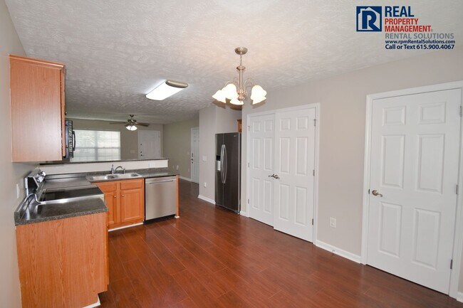 Building Photo - 2817 Painted Pony Dr