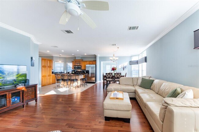 Building Photo - 2 Emden Cir