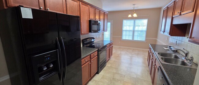 Building Photo - 335 Shallowford Reserve Dr