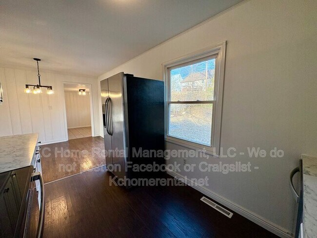 Building Photo - 9001 Jarboe St