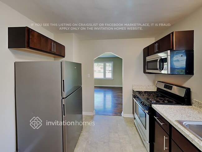 Building Photo - 7930 Long Ave