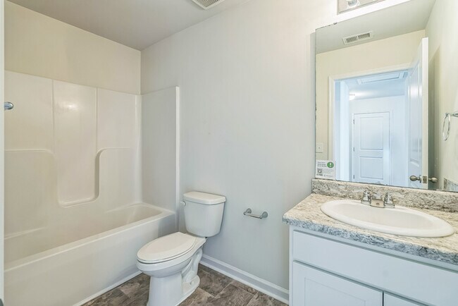 Building Photo - 179 Foxford Dr