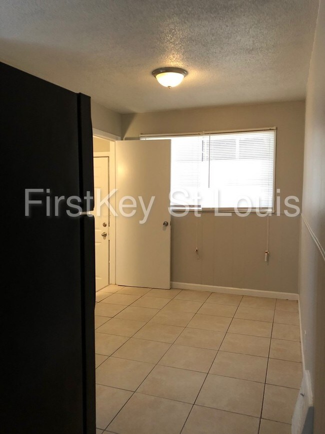Building Photo - 7709 Paddington Dr