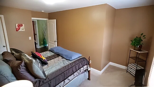 Building Photo - 2716 Nashboro Blvd