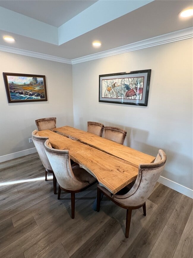 Building Photo - 15471 Victoria