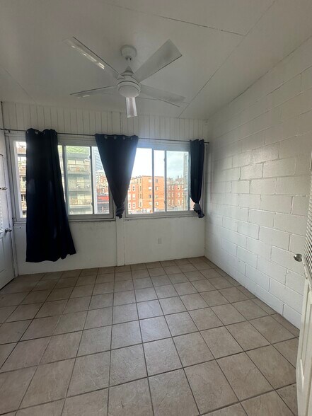 Building Photo - 238 Hanover St