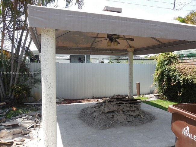 Building Photo - 8090 W 18th Ct