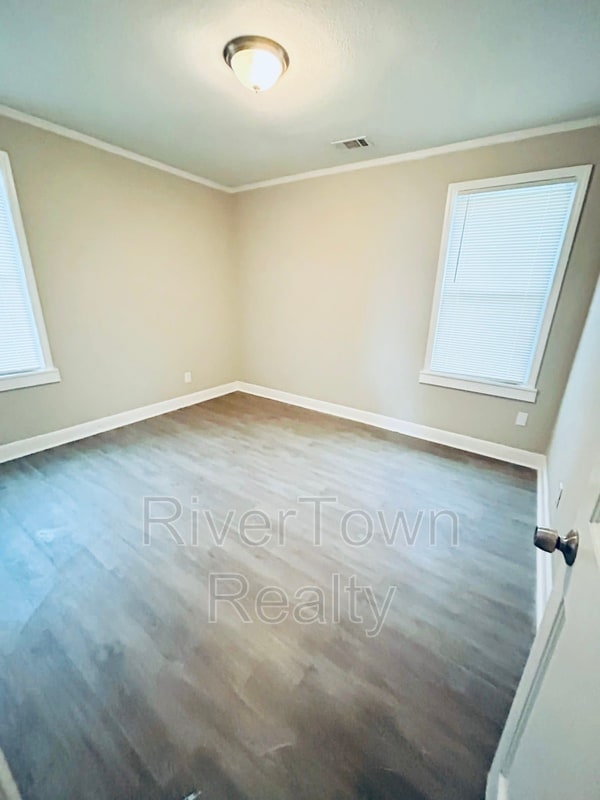 Building Photo - 3175 Jackson Ave