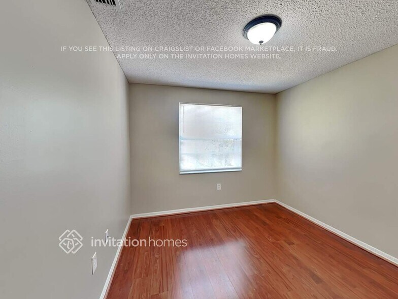 Building Photo - 2565 NW 80th Ave
