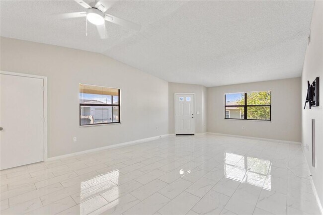 Building Photo - 3203 Bear Creek Ln