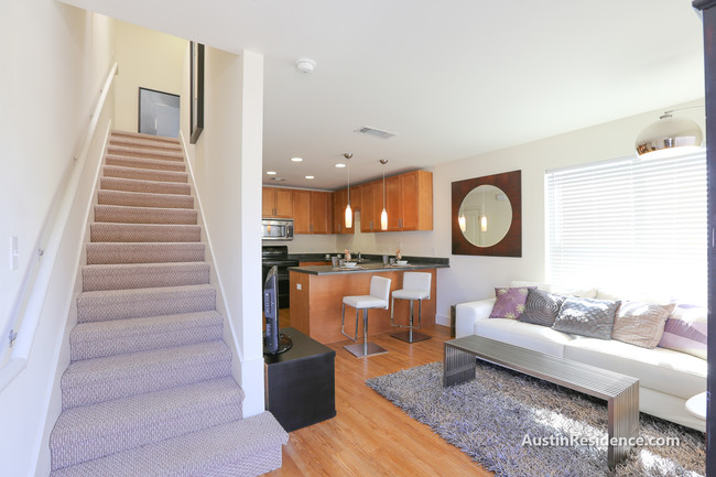 Primary Photo - Buckingham Square Apartments