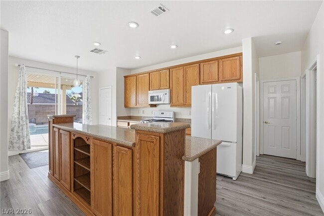 Building Photo - 10071 Lemon Valley Ave