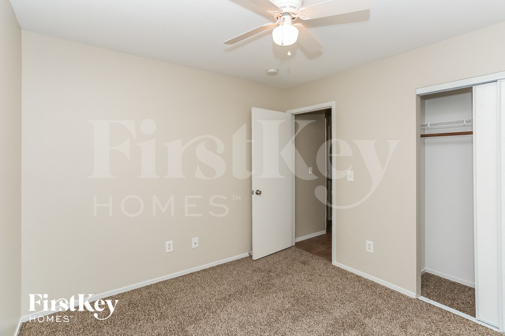 Building Photo - 5508 Crinoline Ave