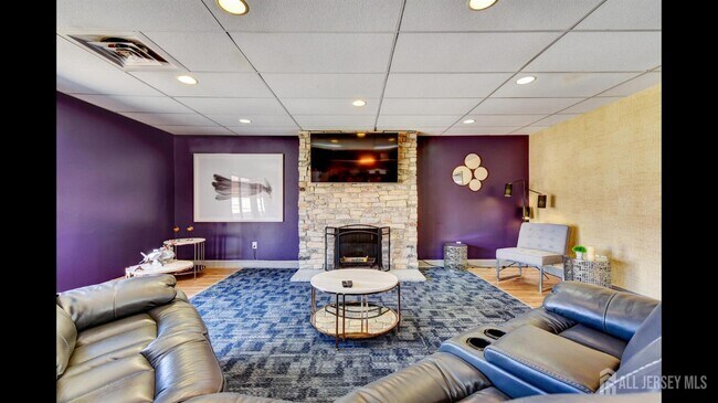 Building Photo - 356 Ridge Rd