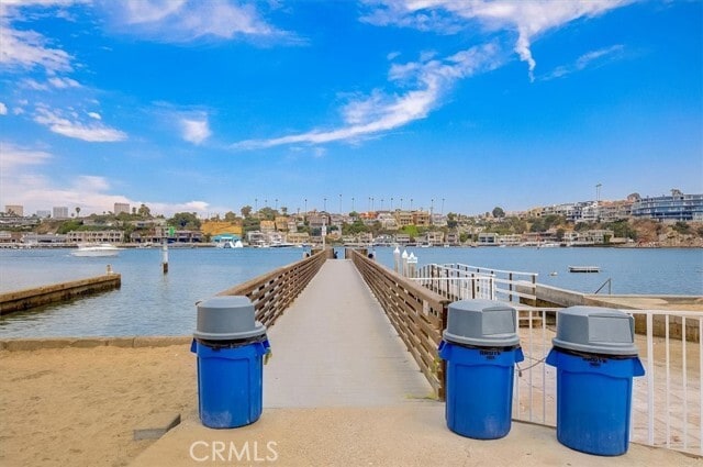 Building Photo - 2128 Miramar Dr