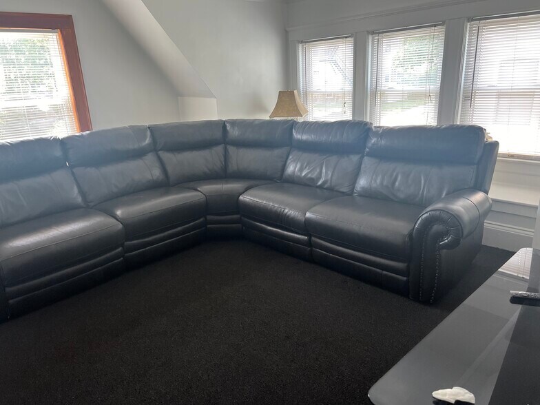 Primary Photo - 3 Chamblet St