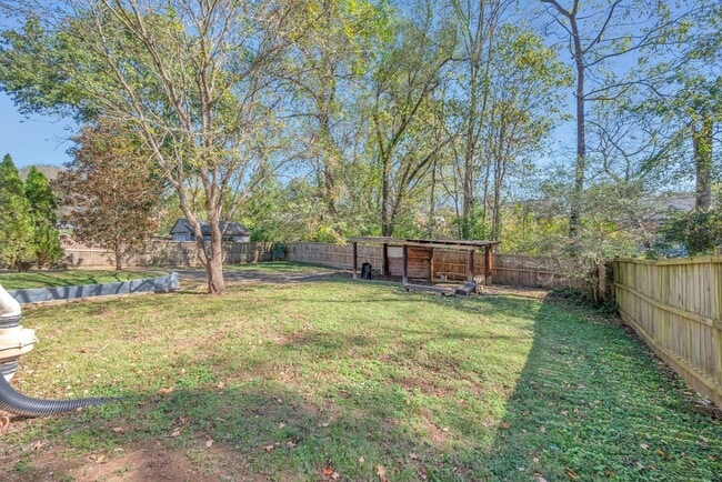 Building Photo - Charming Inglewood bungalow apartment just minutes from downtown!