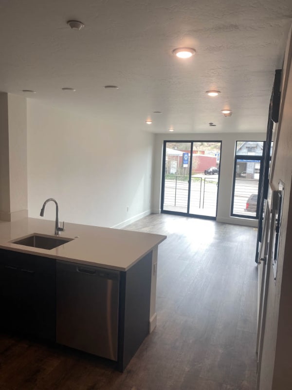 Building Photo - 722 Blue River Pkwy