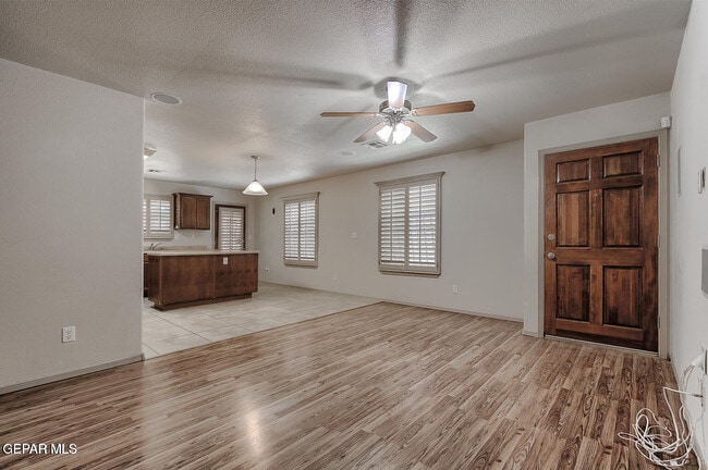 Building Photo - 14284 Tierra Yamila Ln