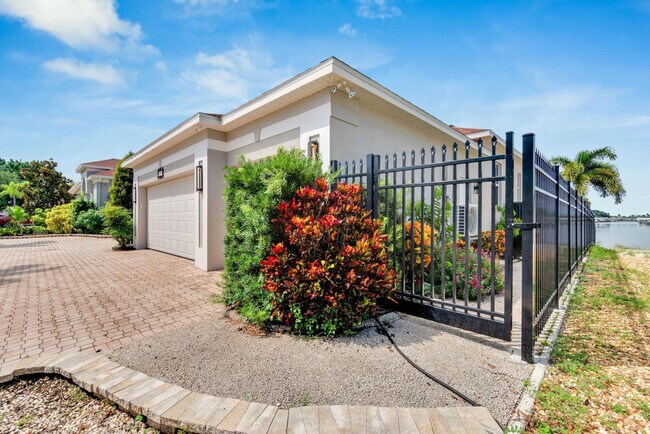 Building Photo - 941 Bunker View Dr