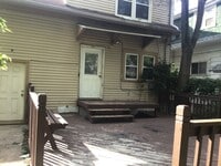 Building Photo - 4 Bedroom Single Family Home