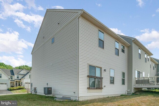 Building Photo - 4029 Silver Charm Ct