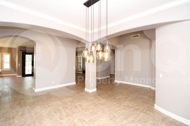Building Photo - 4501 E Timberline Ct