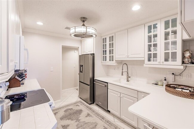 Building Photo - 6018 W Peppertree Way