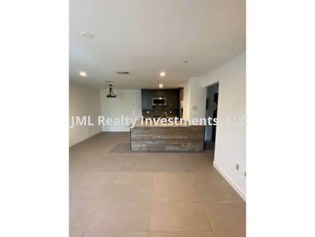 Building Photo - 615 Dory Ln