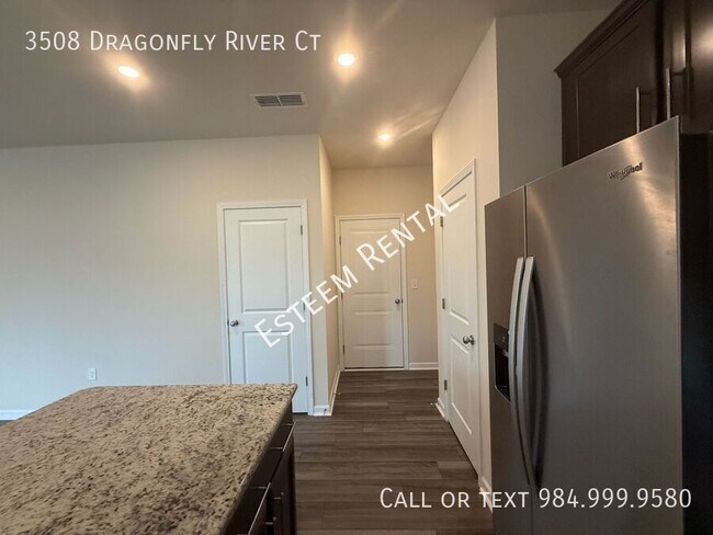Building Photo - 3508 Dragonfly River Ct