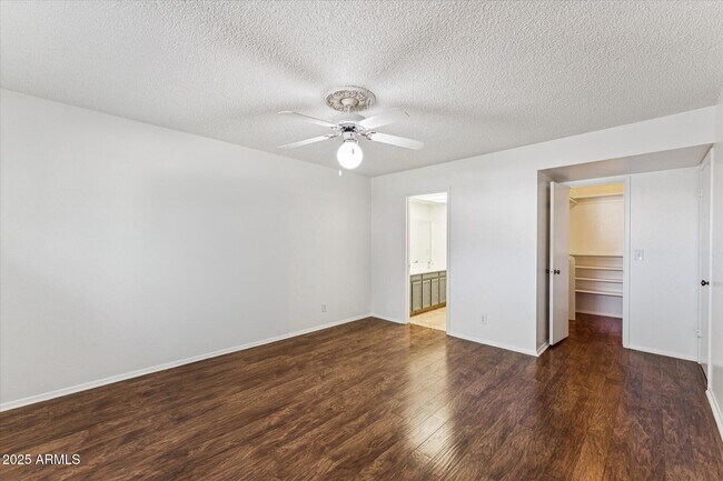 Building Photo - 516 N Hobson Plaza